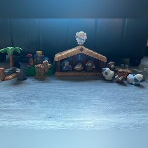 Nativity Scene Figurine Set 2005